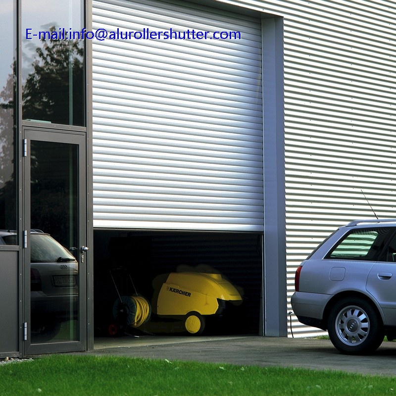 Aluminium roller garage door